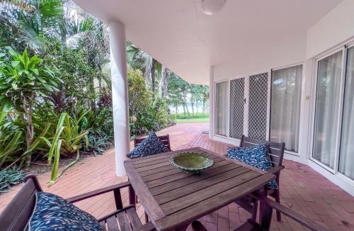 Wongaling Beach Apartment | Beaches Apt 2 Beachfront