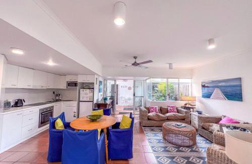 Wongaling Beach Apartment | Beaches Apt 2 Beachfront