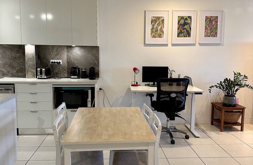 Rapid Creek Apartment | Beachfront Apartment on Nightcliff Foreshore