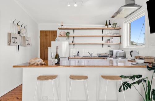 Apollo Bay Apartment | Beachfront Apartment at Apollo
