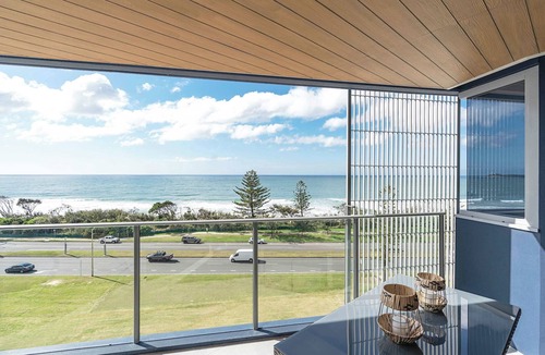 Alexandra Headland Apartment | Beachfront Escape at Beach Life with Ocean Views