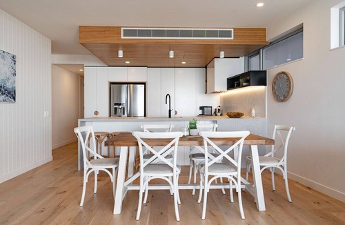 Alexandra Headland Apartment | Beachfront Escape at Beach Life with Ocean Views