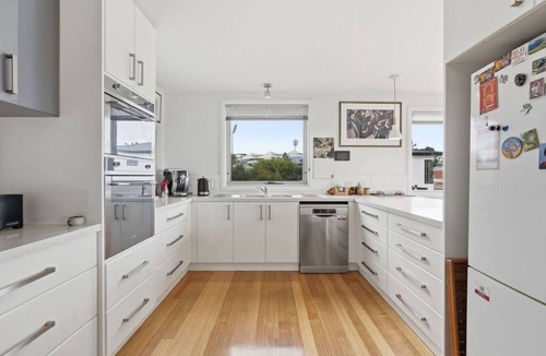 Bellerive House | Beachfront Beauty Bellerive