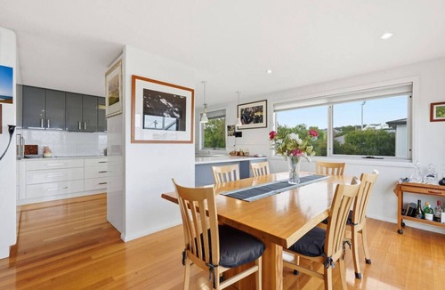 Bellerive House | Beachfront Beauty Bellerive