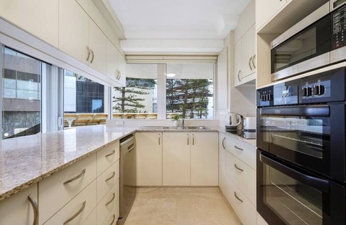 Gold Coast Apartment | Beachfront Escape Zenith - Ocean Views, Pool, Spa
