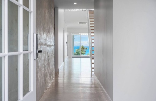 Coffs Harbour House | Beachfront Escapes ~ Luxury Beach Mansion