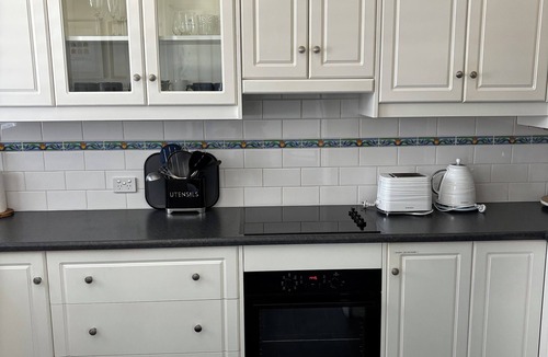 West Beach Apartment | *Beachfront Escape in West Beach! Ocean views, steps from the sand!