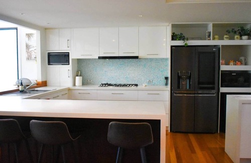 Forster House | Beachfront home, Indulge@Surfriders