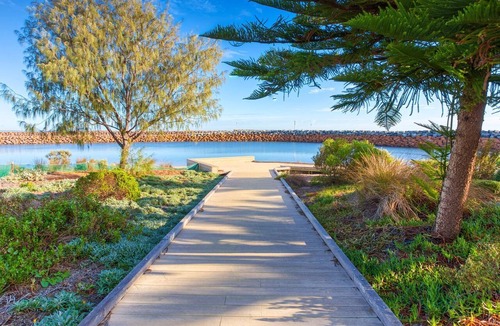 Geographe House | Beachfront Lagoon Retreat - Port Geographe