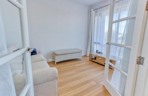 Geographe House | Beachfront Lagoon Retreat - Port Geographe