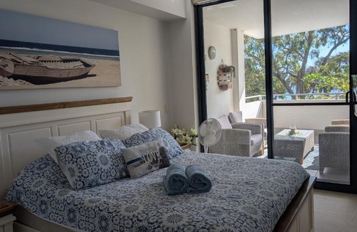 Rockingham Apartment | Beachfront Nautilus