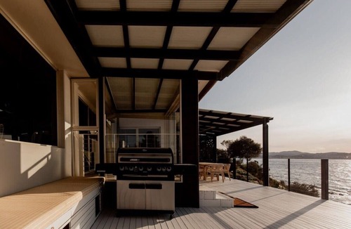 Opossum Bay House | Beachfront Paradise in Opossum Bay