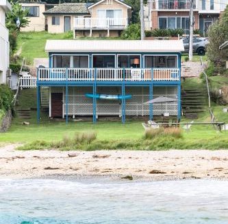 Malua Bay House | Beachfront Shack Malua Bay - Dog Friendly with EV Fast Chgr