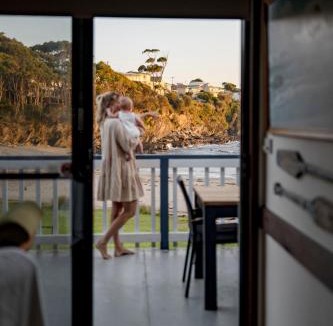 Malua Bay House | Beachfront Shack Malua Bay - Dog Friendly with EV Fast Chgr