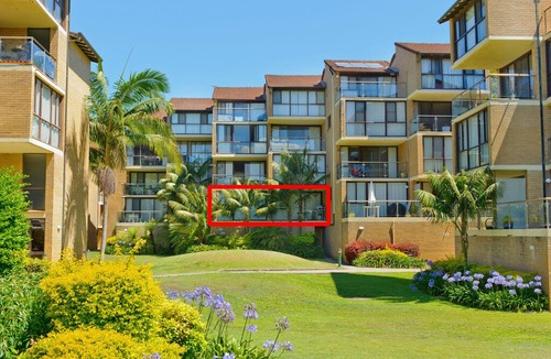 Flynns Beach Apartment | Beachpark 33, 58 Pacific Drive,