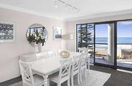 Manly Apartment | BEACHSIDE BEAUTY IN MANLY - PENTHOUSE APT 19