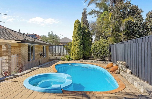 Hillarys House | Beachside family escape near Hillary's pristine beaches