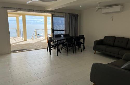 Ripon Apartment | Beachside & Jetty View 2 -Skippers Apartment