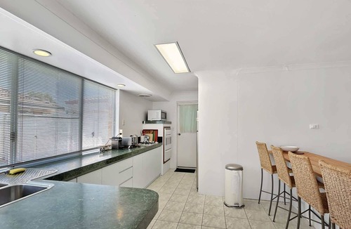Dudley Park House | Beachside Style Home Near the Estuary