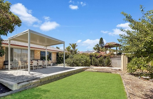 Dudley Park House | Beachside Style Home Near the Estuary