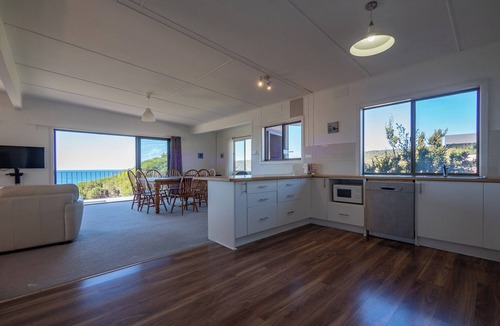 Pambula Beach Apartment | Beachside Units . Unit 3. (2 Bedrooms 1 Bathroom)
