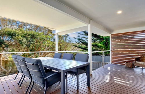 Copacabana House | BEACHY AT COPA | Pet friendly, WIFI, Walk to beach | Accom Holidays