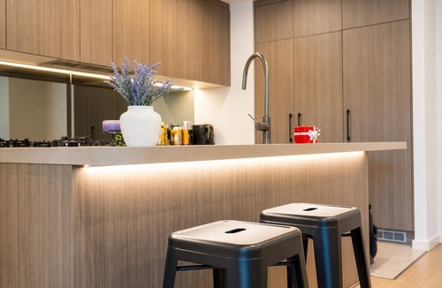 Darlinghurst Apartment | Beautiful 2-bedroom apartment with study in delightful Darlinghurst waterside