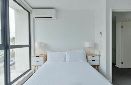 St. Kilda East Apartment | Beautiful 3BDR 2BA Townhouse in St Kilda East