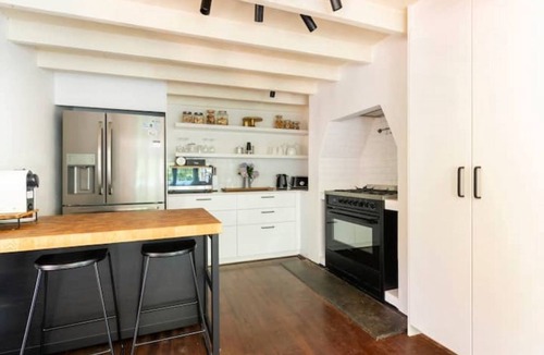 Bridgewater Villa | Beautiful Adelaide Hills Italian Villa Retreat set on 2 acres.