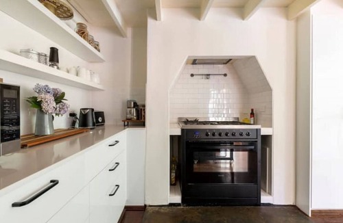 Bridgewater Villa | Beautiful Adelaide Hills Italian Villa Retreat set on 2 acres.