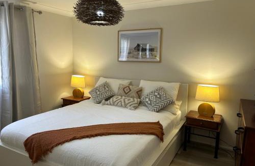 Budgewoi House | Beautiful and comfy 3 bedrooms duplex close to everything