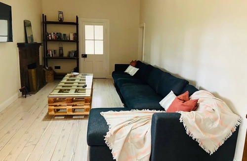 Narromine House | Beautiful peaceful farmhouse