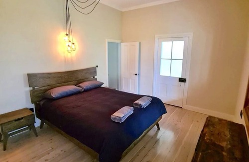 Narromine House | Beautiful peaceful farmhouse