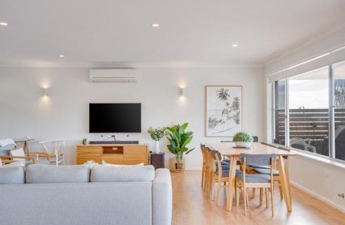 Forster House | Becker Bliss - Ocean views, 5 bedrooms, sleeps 14
