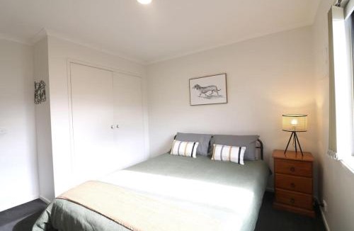 Merimbula Apartment | Beech Break - 3 bedroom pet friendly apartment