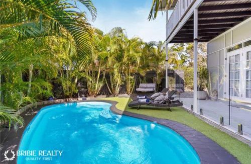 Bongaree House | BELLA ABODE AND POOL 4 Bedroom Entertainer