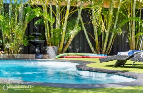 Bongaree House | BELLA ABODE AND POOL Loft and 4 Bedroom Entertainer