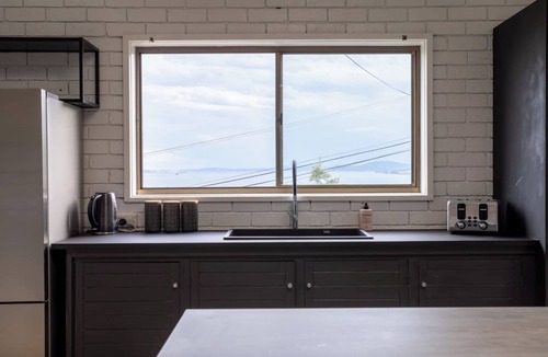 Bellerive House | Bella Bellerive Grand Lookout Close to Beach