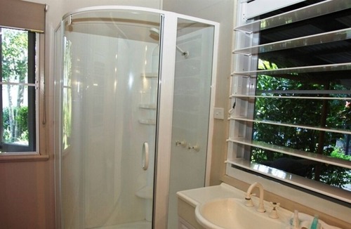Mission Beach House | Bella Coola - Tofino - Romantic Cottage