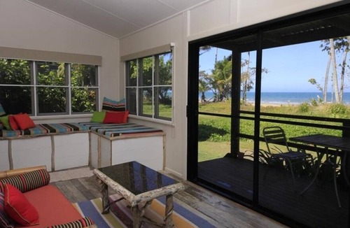 Mission Beach House | Bella Coola - Tofino - Romantic Cottage