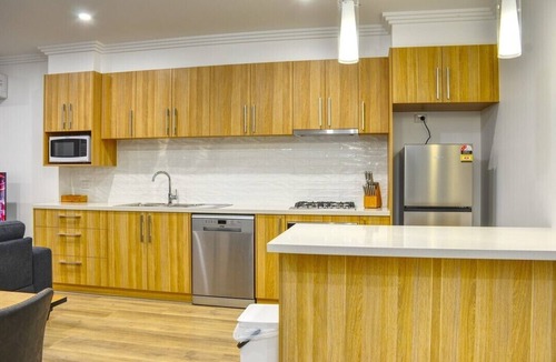 Ballarat East House | Bella - Modern, two Bedroom Townhouse Close to Ballarat CBD