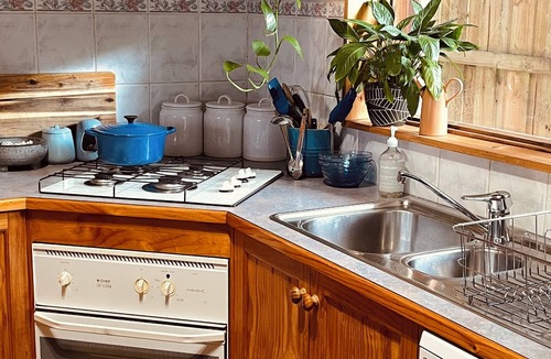 Clifton Springs House | Bella The Muddy (3bd, 1 bath, Wifi, Loads Of Parking, Dog Friendly)