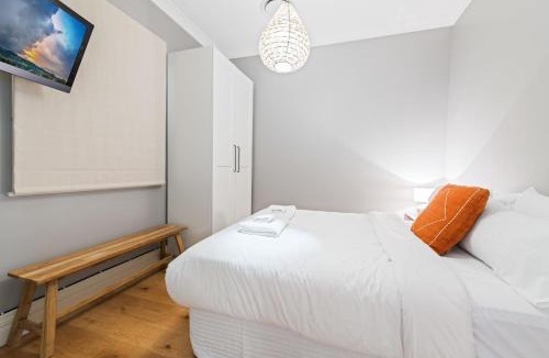Orange House | Belle Cottage on March - Central High-End Heritage