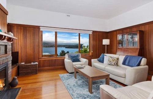 Bellerive House | Bellerive Bluff Magic - A Tranquil Panoramic Escape