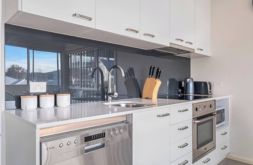 Bellerive Apartment | Bellerive Quay Modern Living with Yacht Club Views