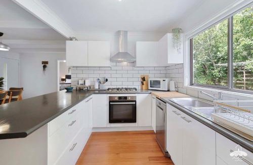 Yanakie House | Between Waters Stay 3 Pay 2 Winter Special
