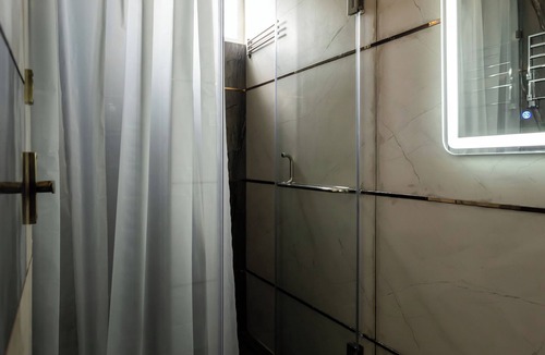 Coimbatore Hotel | BHARATH PODS