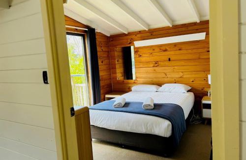 Bicheno Hotel | Bicheno by the Bay