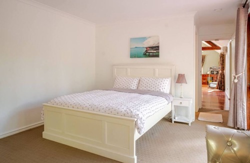 Bickley Bed & Breakfast | Bickley Tree Stay - Charming 2-bedroom guest suites in Bickley, Perth Hills