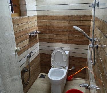 Thodupuzha House | Big Family Getaway 3BHK Extra Beds Private